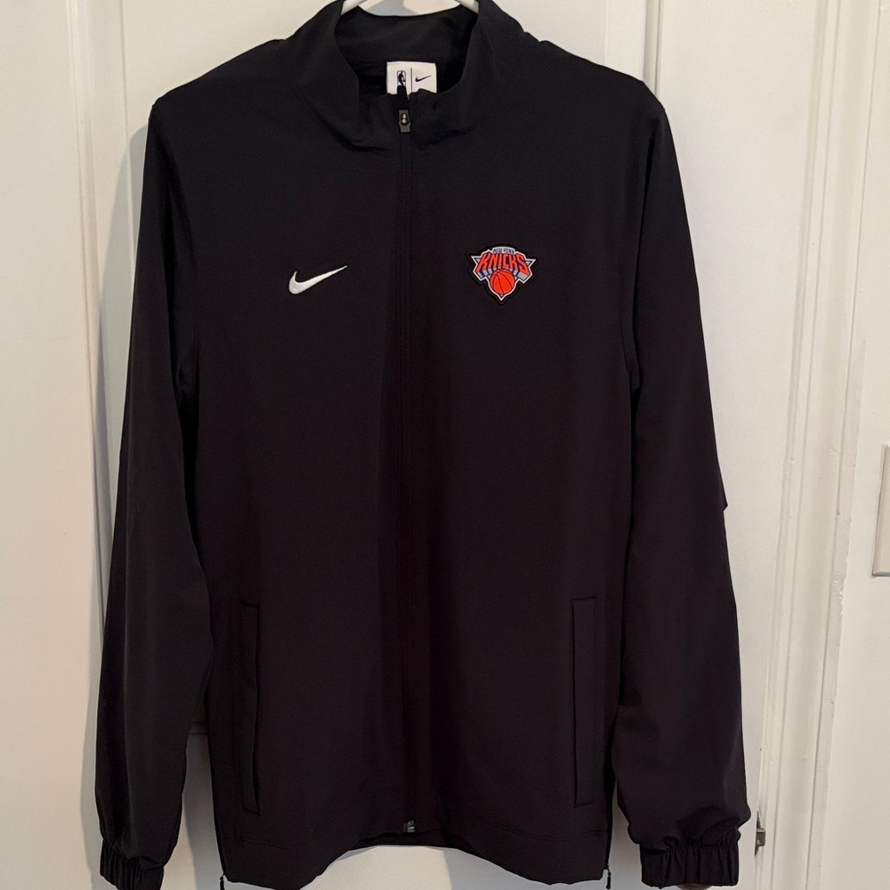 Nike Men's Black Windbreaker with Knicks Logo - Dri Fit